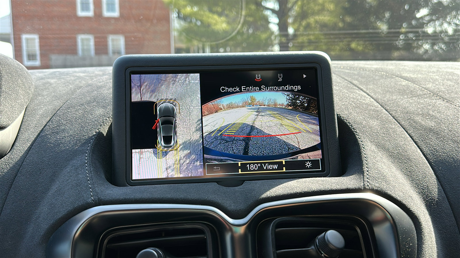 Used 2020 Aston Martin V8 Vantage Coupe image 20