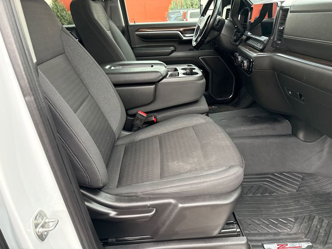 Used 2024 Chevrolet Silverado 2500 LT image 34