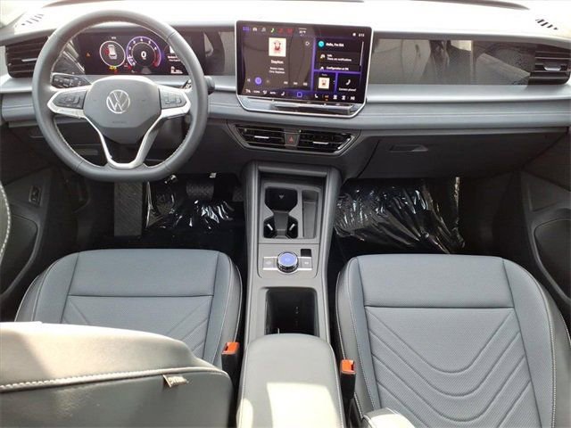 New 2026 Volkswagen Tiguan SE image 7
