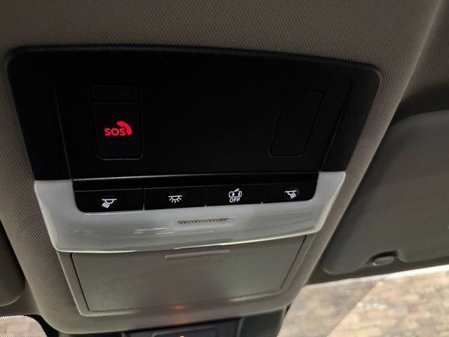 Certified 2025 Nissan Rogue SV image 27