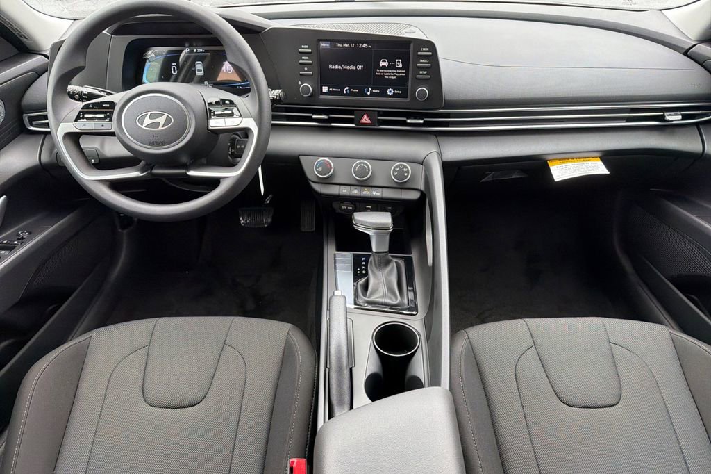 New 2026 Hyundai Elantra SE image 11
