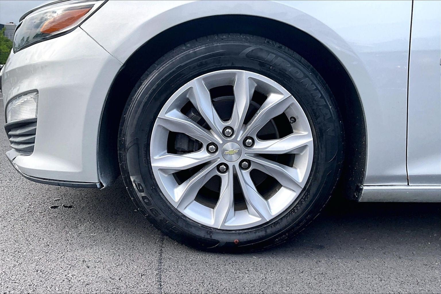 Used 2020 Chevrolet Malibu LT FWD image 9