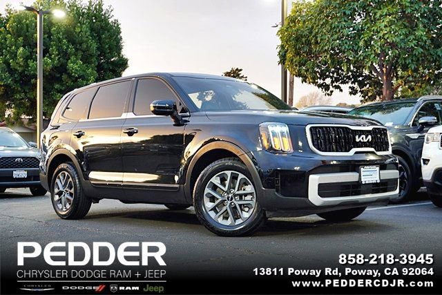 Used 2024 Kia Telluride LX image 1