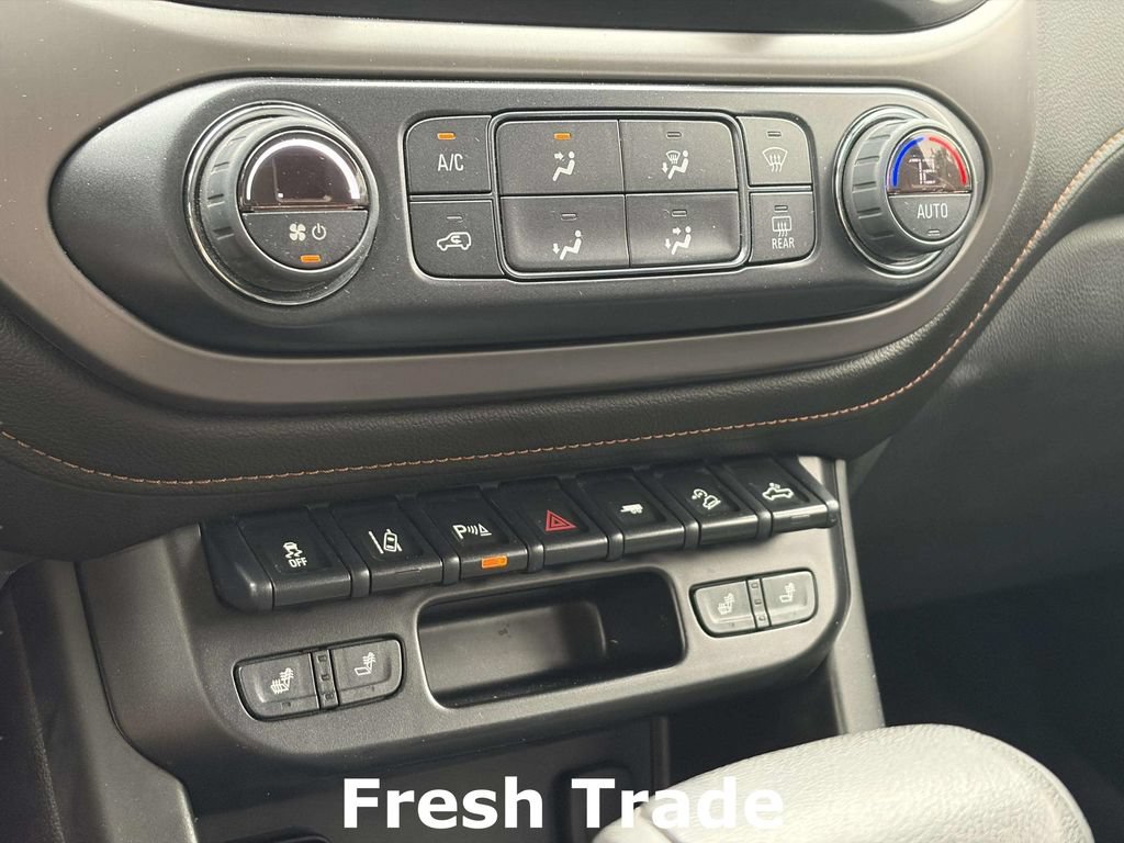 Used 2021 GMC Canyon AT4 w/ Driver Alert Package AWD/4WD image 15