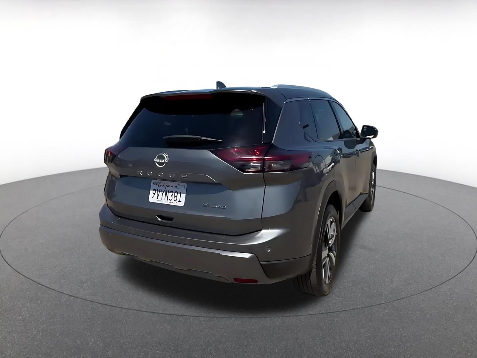 Used 2026 Nissan Rogue SL AWD/4WD image 14