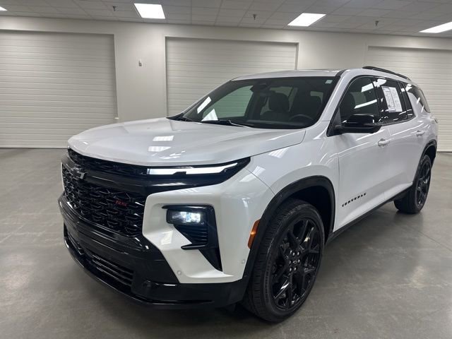 Used 2024 Chevrolet Traverse RS w/ LPO, Floor Liner Package AWD/4WD image 3