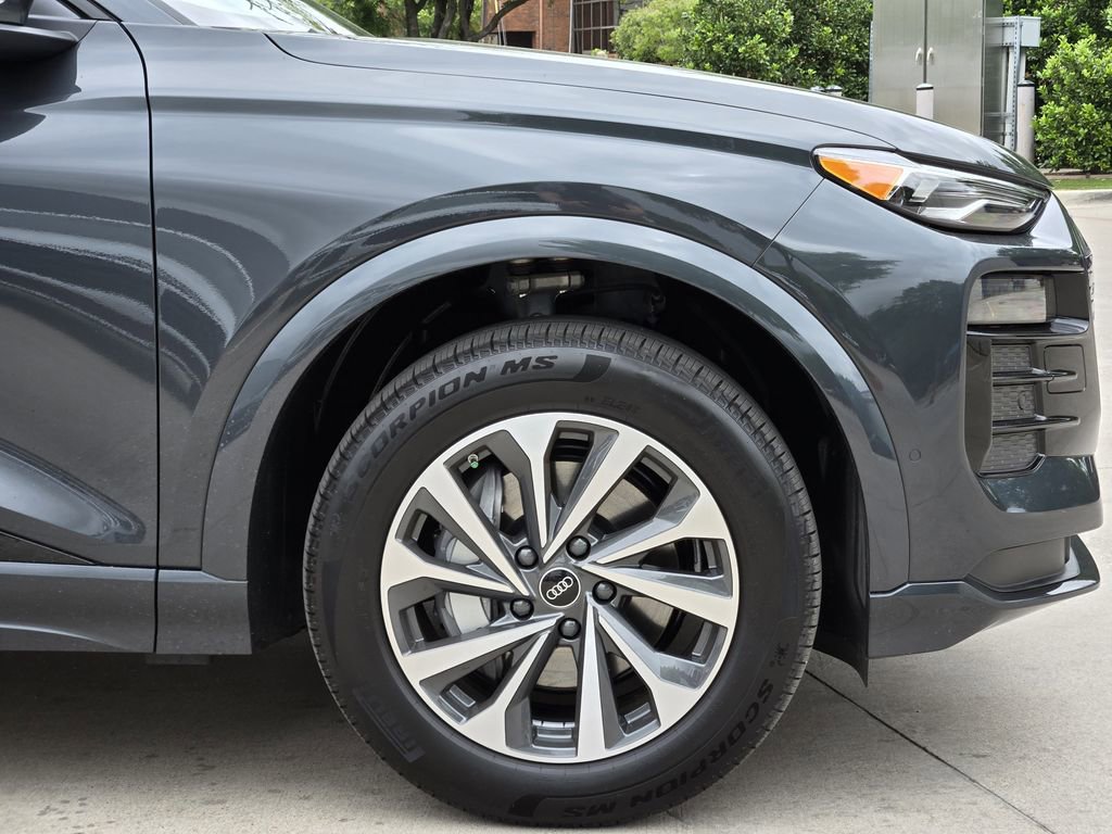 New 2027 Audi Q6 e-tron Premium AWD/4WD image 13