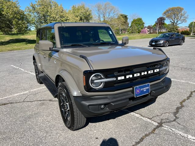 Used 2025 Ford Bronco Outer Banks AWD/4WD image 3