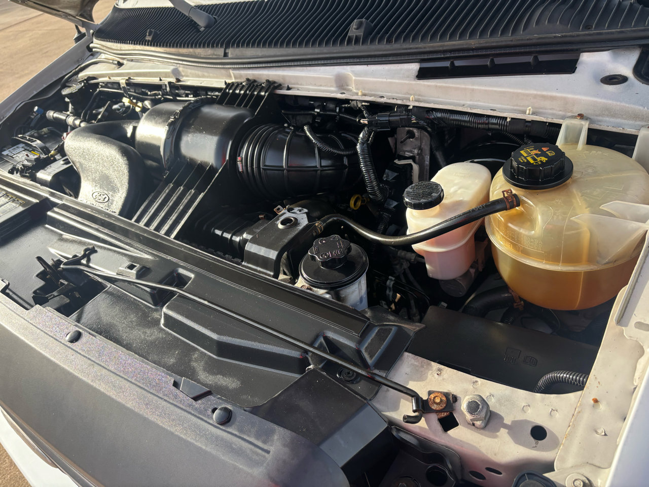 Used 2014 Ford E-150 and Econoline 150 Extended w/ Power Group image 23