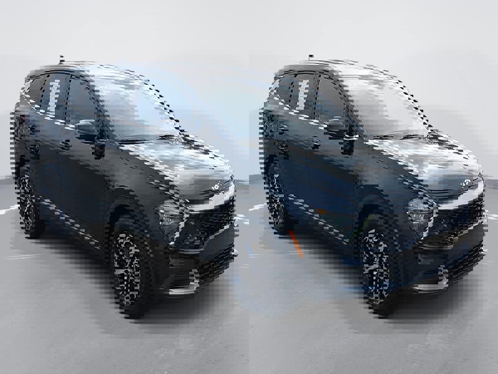 Used 2023 Kia Sportage EX image 3