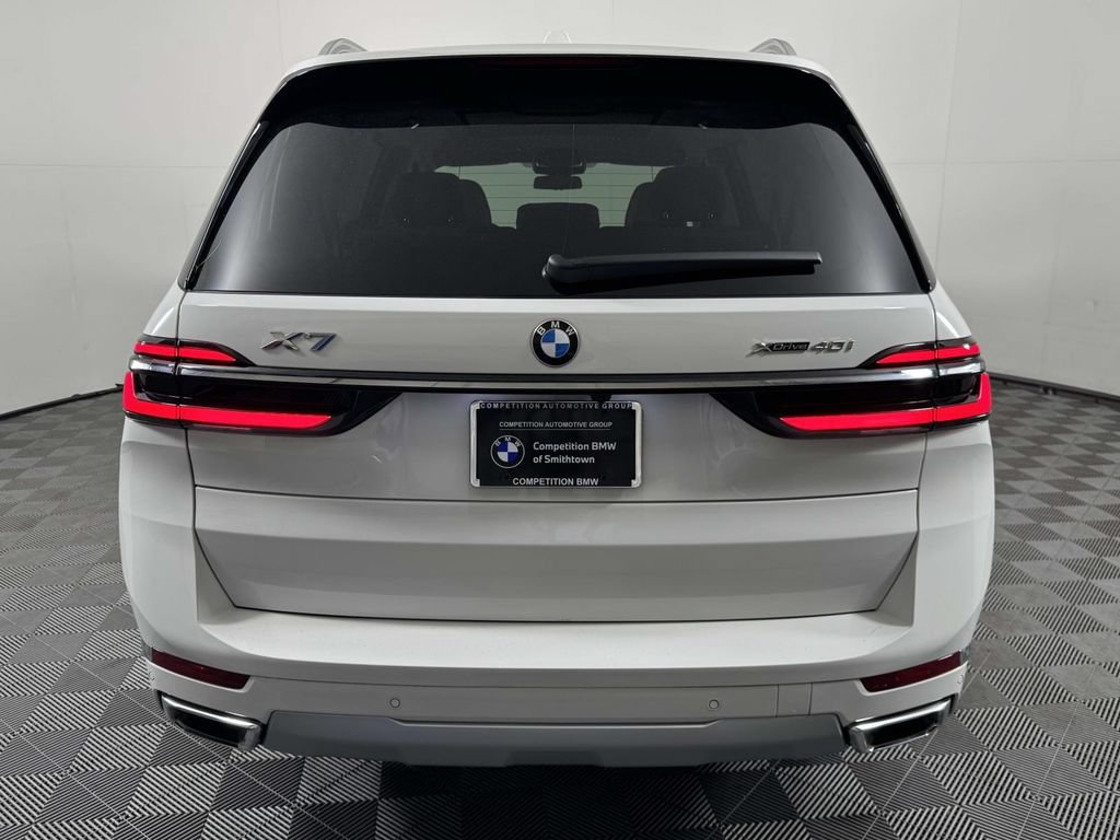 Used 2026 BMW X7 xDrive40i AWD/4WD image 9