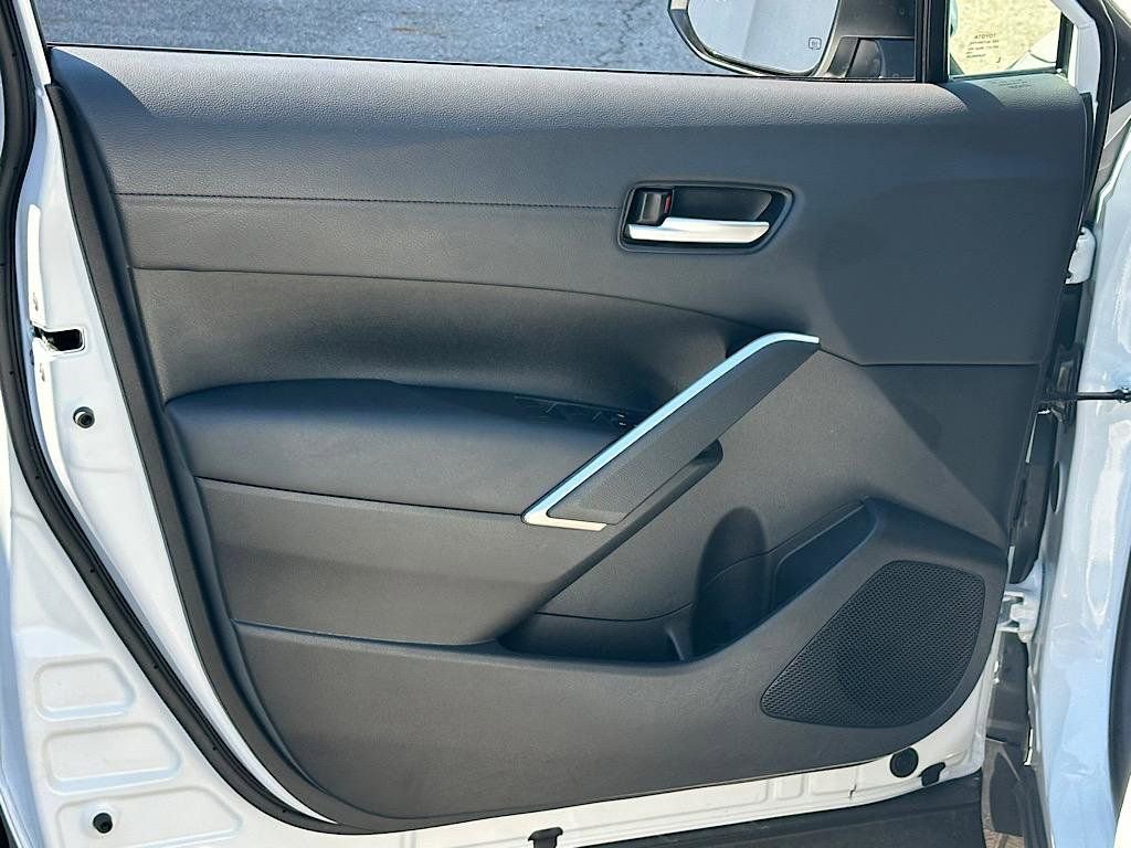 Certified 2023 Toyota Corolla Cross XLE image 15