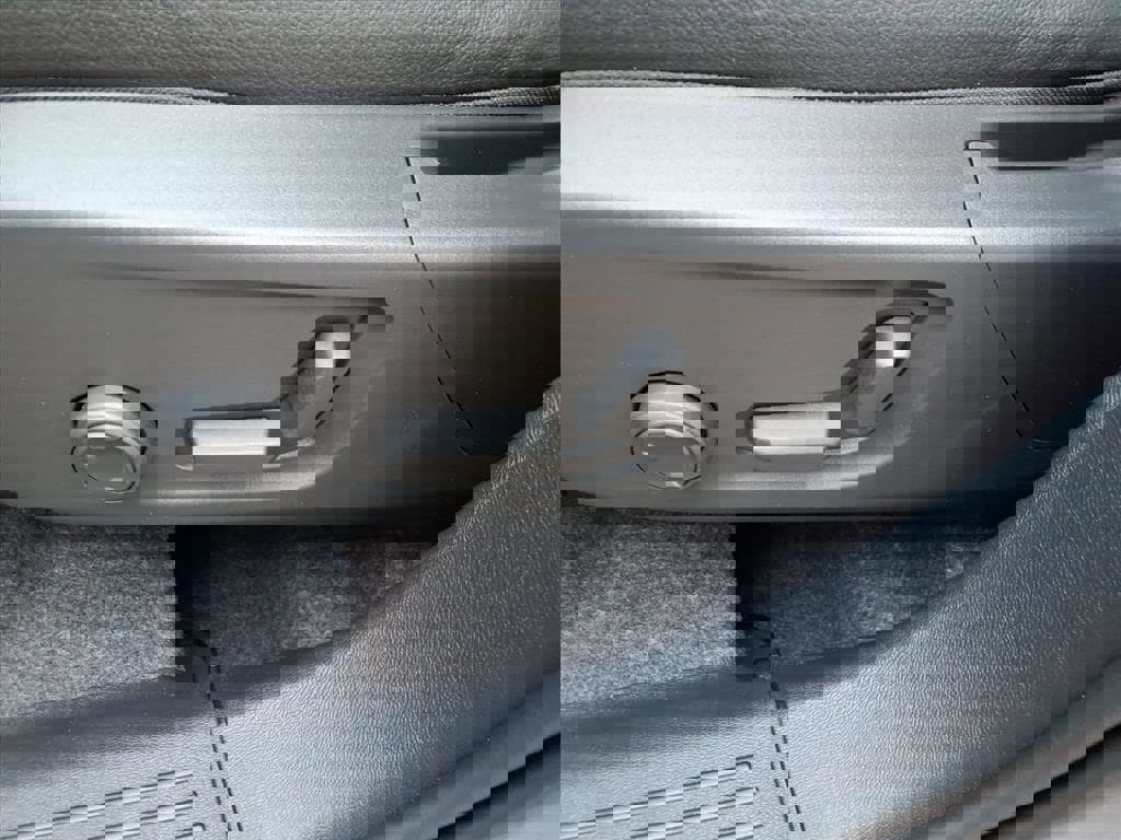 New 2026 Volvo XC40 B5 Plus w/ Protection Package Premier image 13