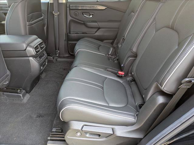 Used 2025 Honda Pilot Elite image 21