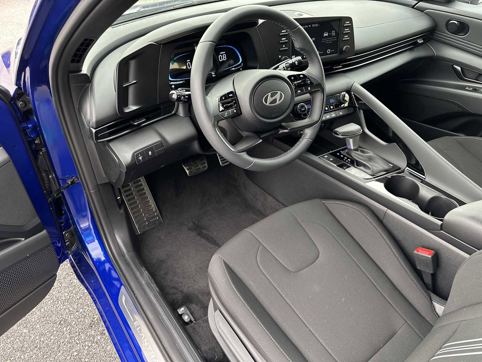 New 2026 Hyundai Elantra SEL Sport Premium image 8