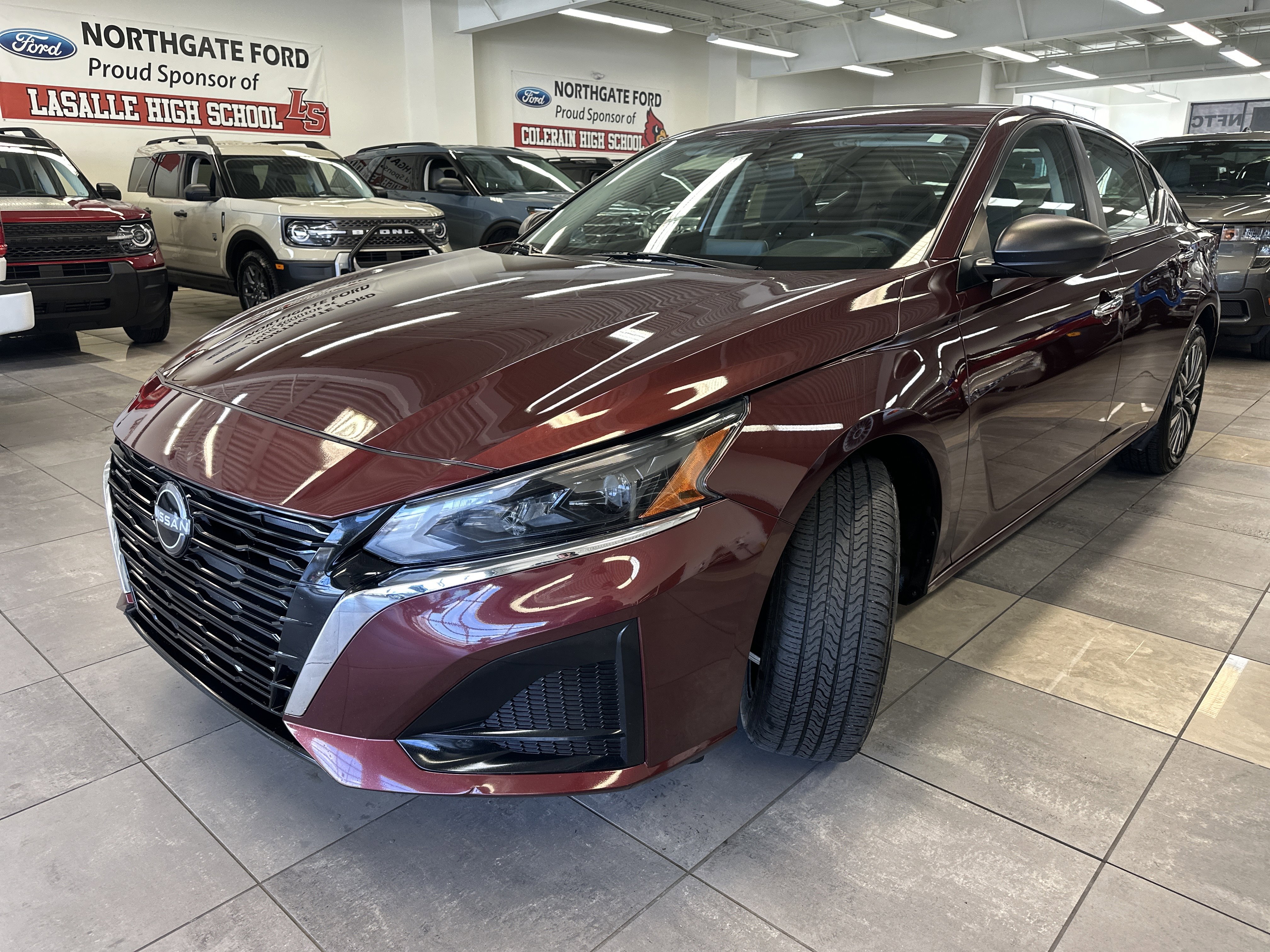 Used 2024 Nissan Altima 2.5 SV image 16