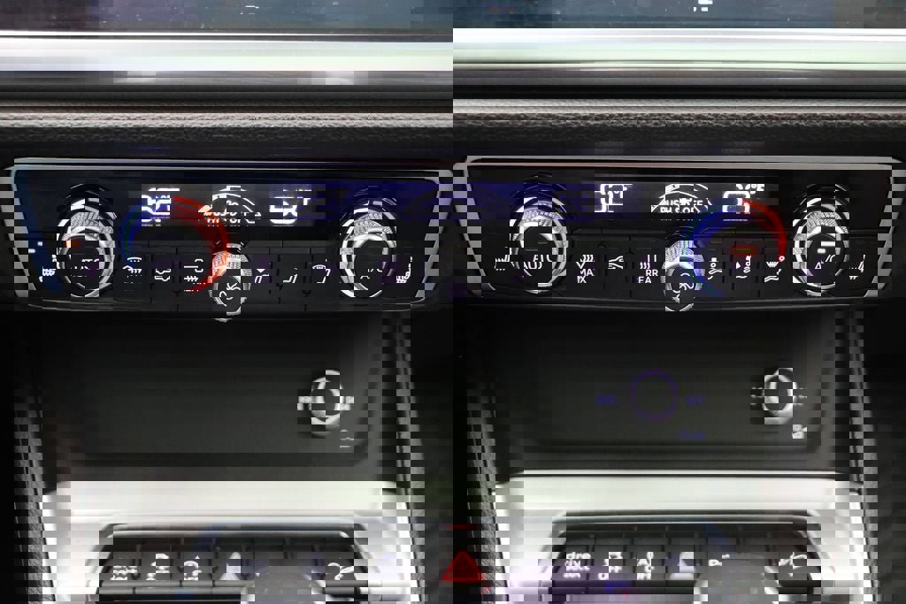 Used 2022 Audi Q3 2.0T Premium image 24