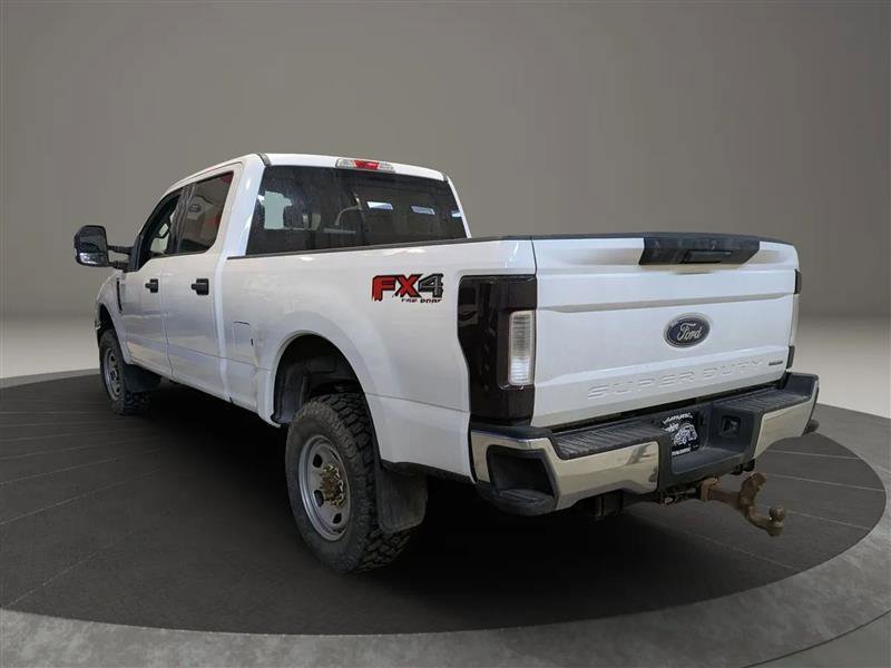 Used 2018 Ford F350 XLT w/ FX4 4x4 Off Road Package image 3