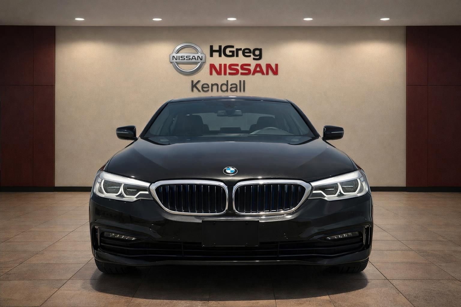 Used 2019 BMW 530e w/ Convenience Package RWD image 5