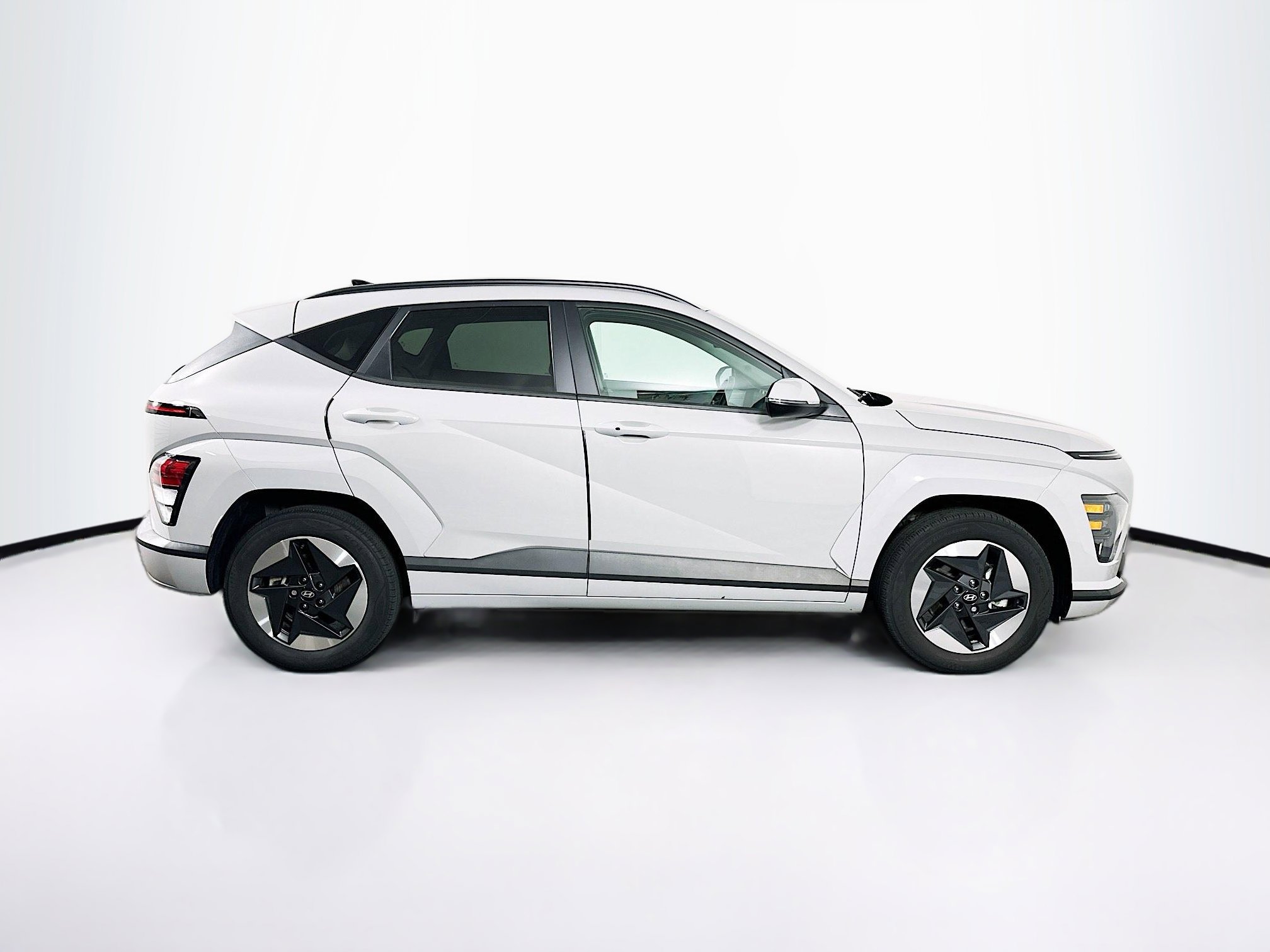 Used 2024 Hyundai Kona SEL FWD image 10