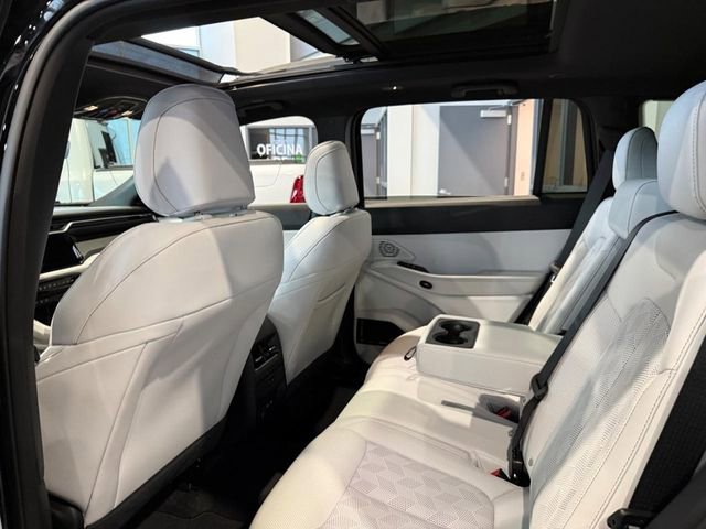 New 2026 Jeep Cherokee Overland w/ Trailer Tow Group image 5