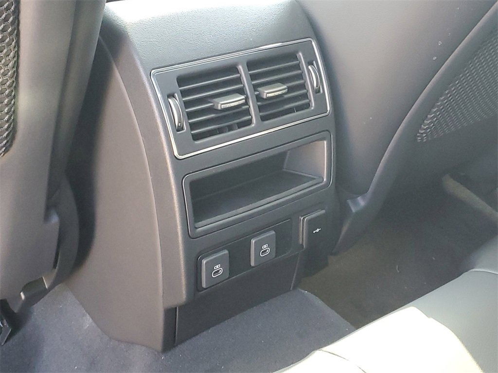 New 2025 Jaguar F-PACE R-Dynamic S image 31