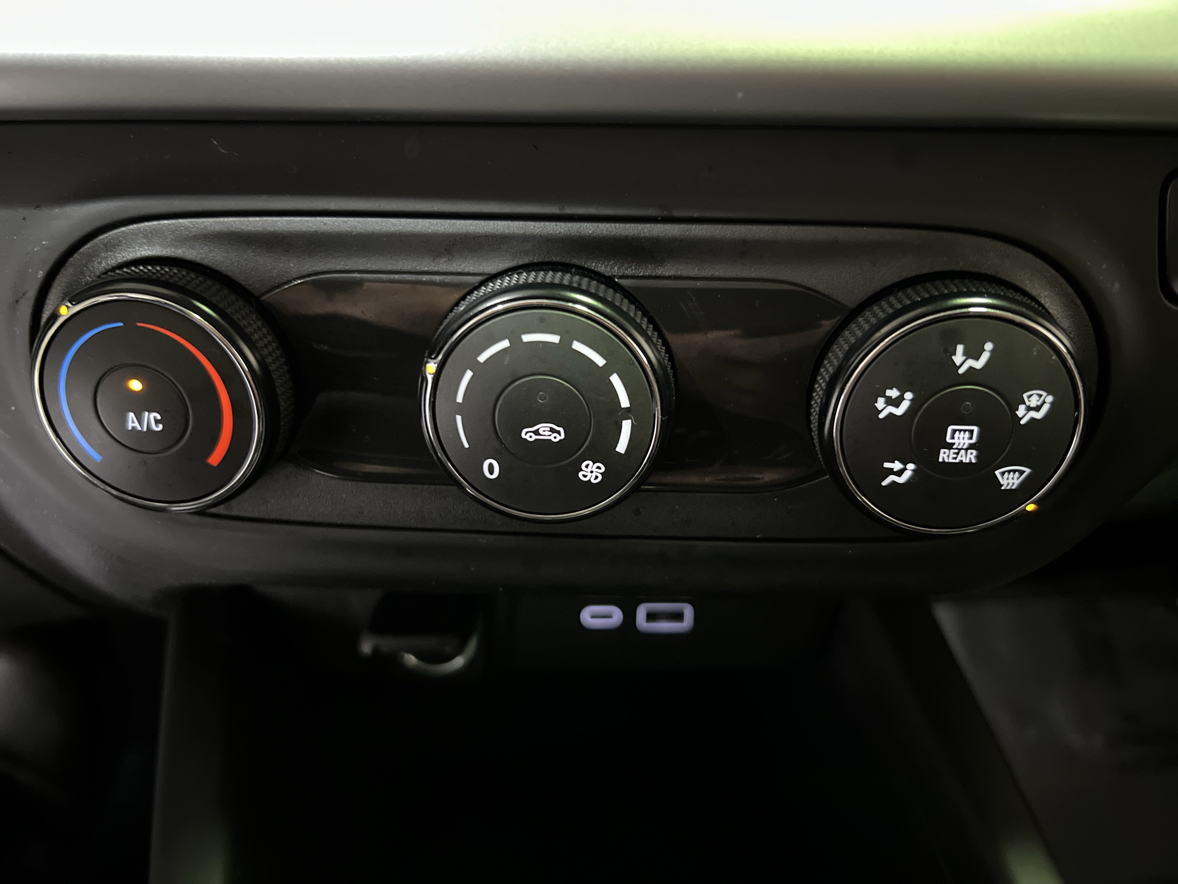 Certified 2024 Chevrolet Trax LS FWD image 20