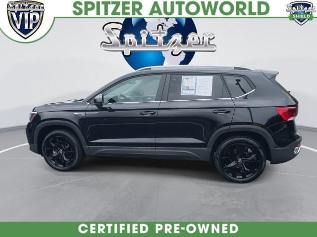 Used 2023 Volkswagen Taos SE w/ Panoramic Sunroof Package FWD image 7
