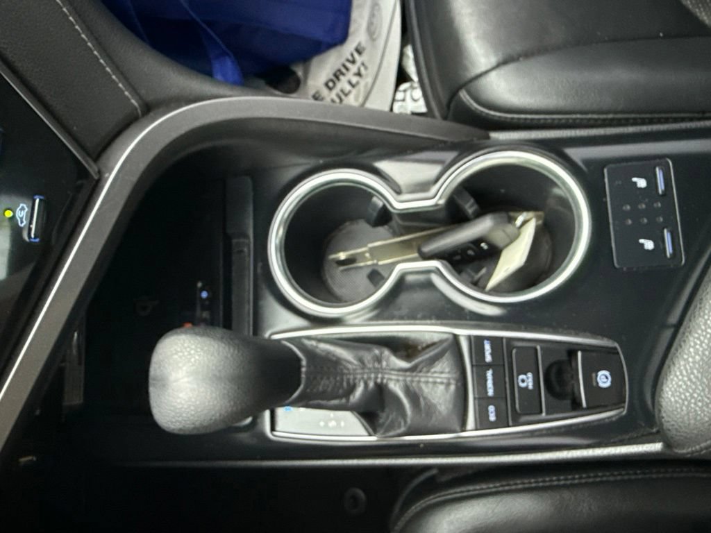 Used 2019 Toyota Camry XSE FWD image 25