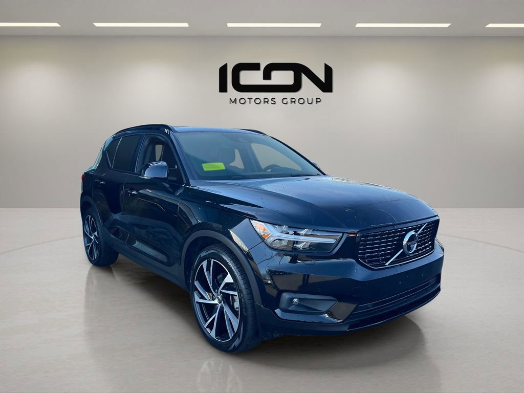 Used 2020 Volvo XC40 T5 R-Design image 3