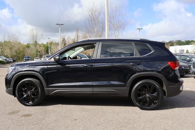 Certified 2022 Volkswagen Taos SE image 5