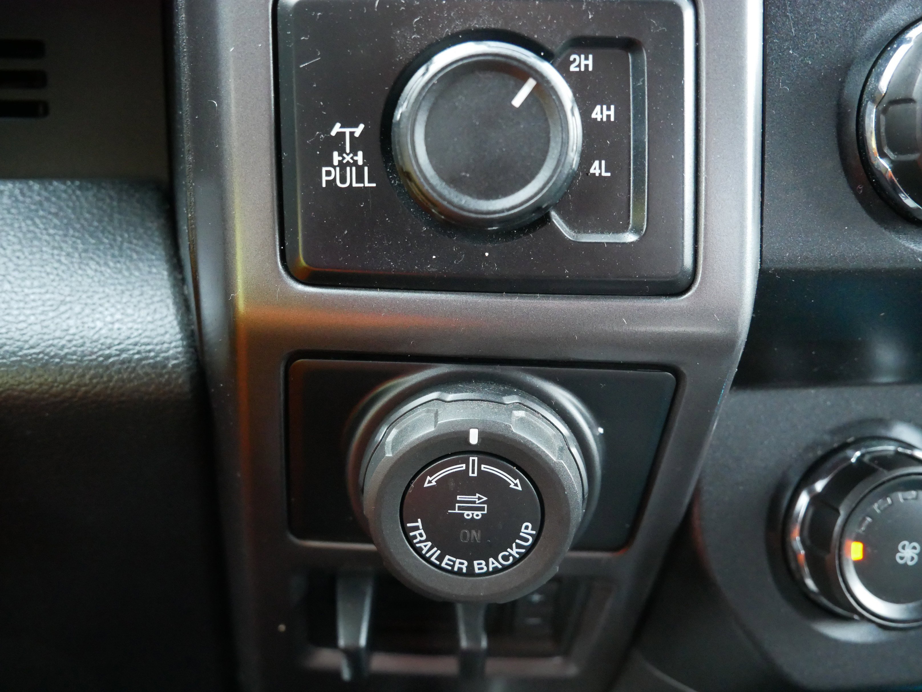 Used 2019 Ford F150 XLT w/ Equipment Group 302A Luxury image 28