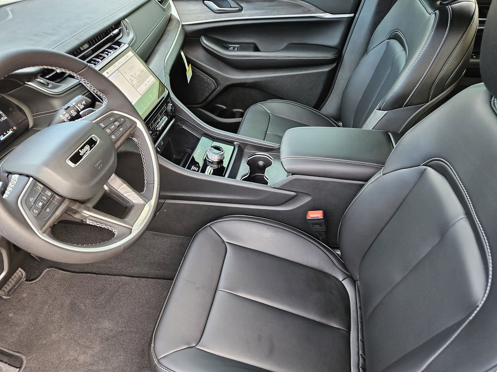 New 2025 Jeep Grand Cherokee Limited w/ Black Appearance Package AWD/4WD image 14