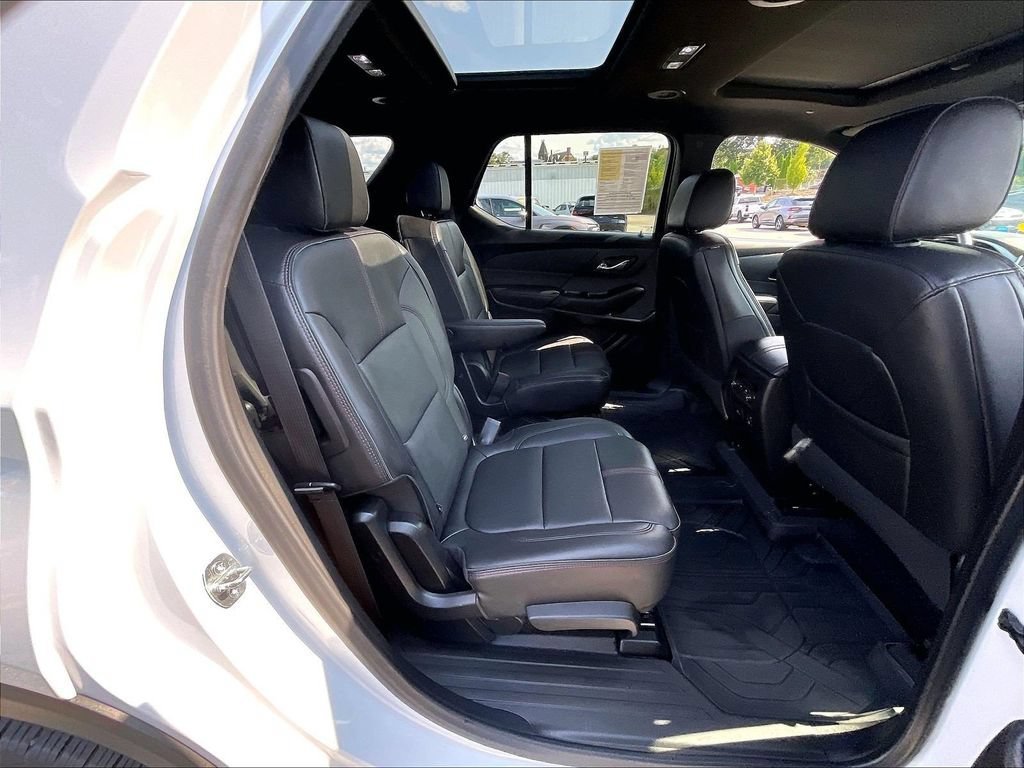 Used 2023 Chevrolet Traverse RS w/ LPO, Floor Liner Package AWD/4WD image 16