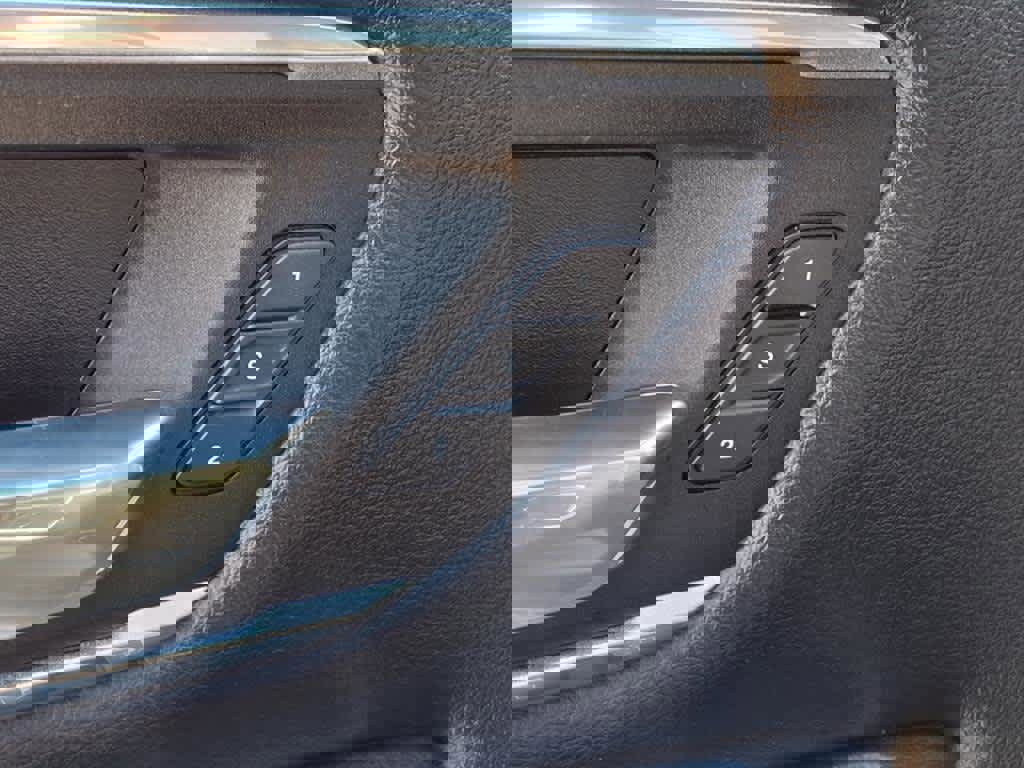 Used 2023 RAM 1500 Laramie image 11