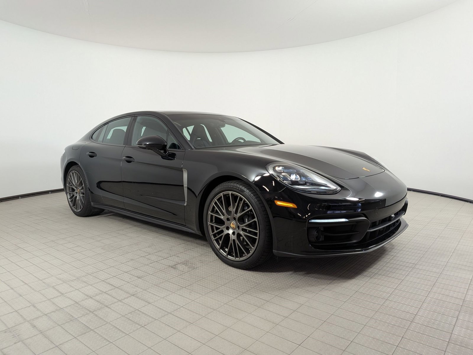 Certified 2023 Porsche Panamera Platinum Edition RWD image 7