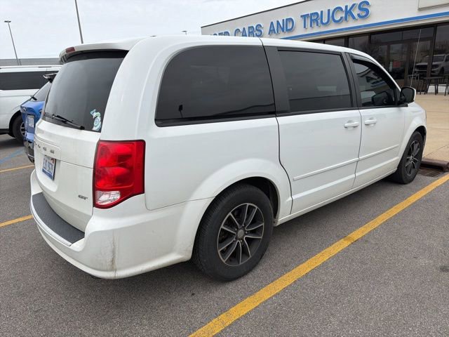 Used 2017 Dodge Grand Caravan GT FWD image 4