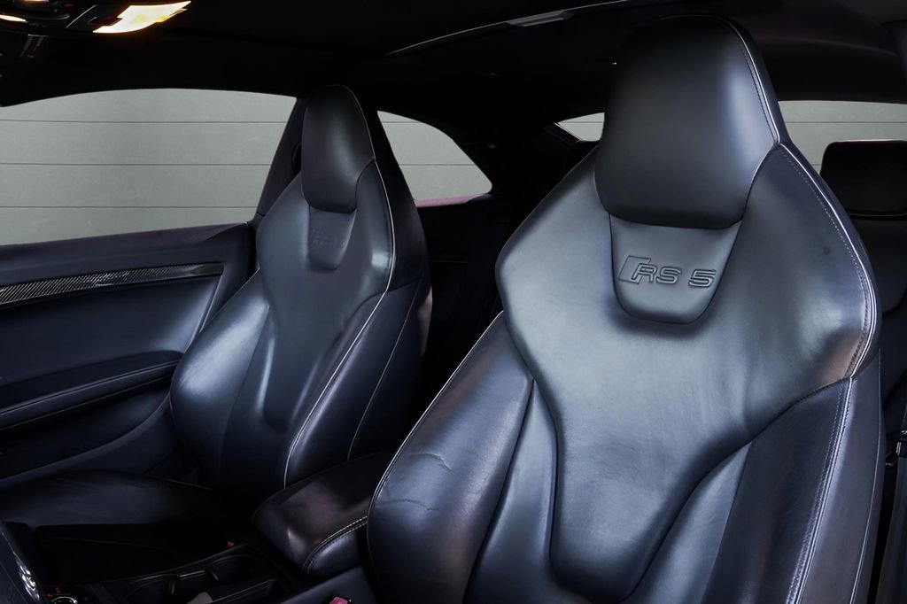 Used 2015 Audi RS 5 Coupe w/ Technology Package image 2