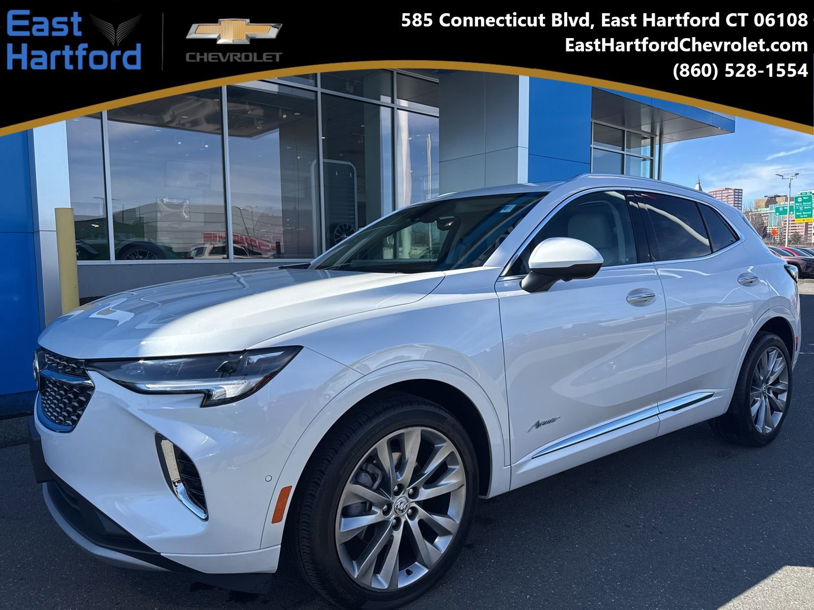 Used 2023 Buick Envision Avenir image 1