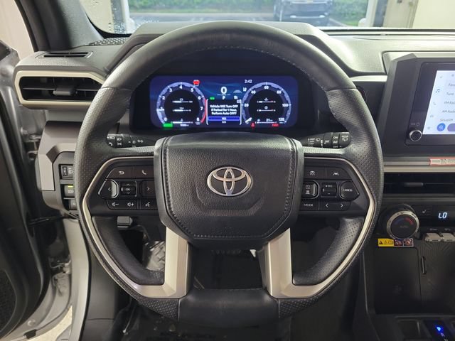 Used 2025 Toyota 4Runner TRD Off-Road AWD/4WD image 26