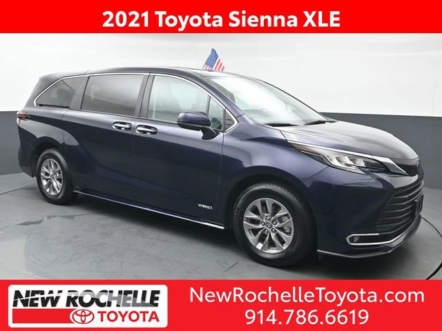 Certified 2021 Toyota Sienna XLE