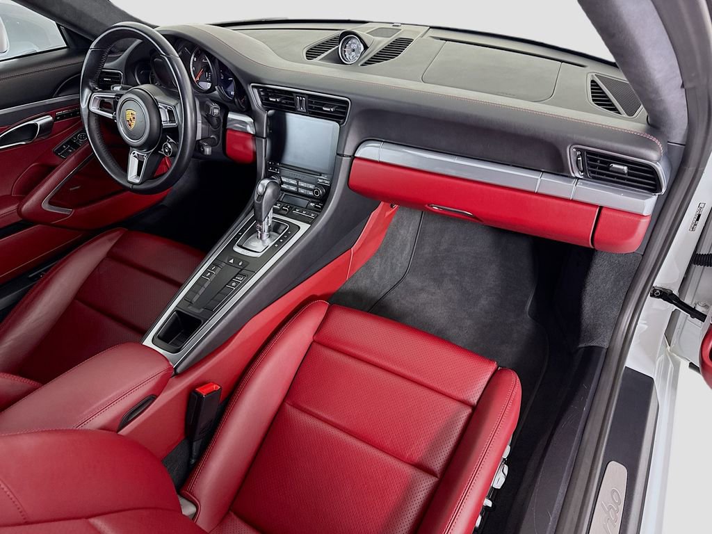 Used 2018 Porsche 911 Turbo image 17