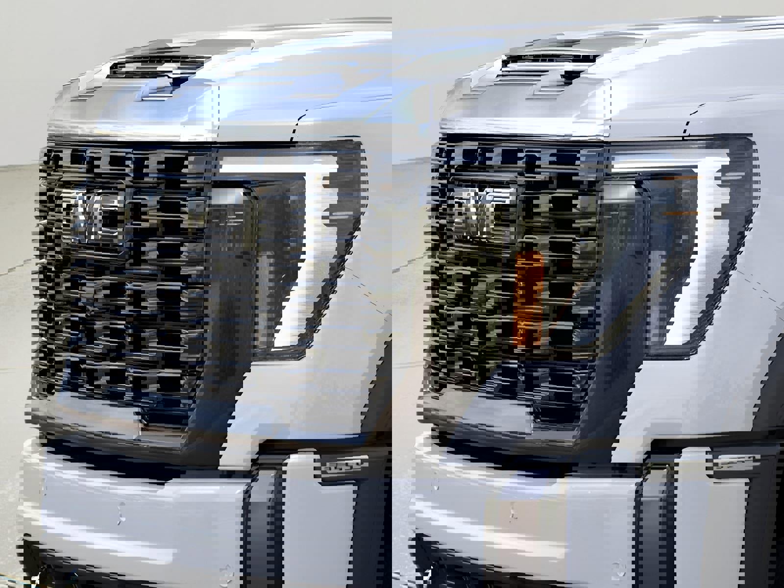 New 2026 GMC Sierra 3500 Denali Ultimate w/ LPO, Black Badging Package image 13