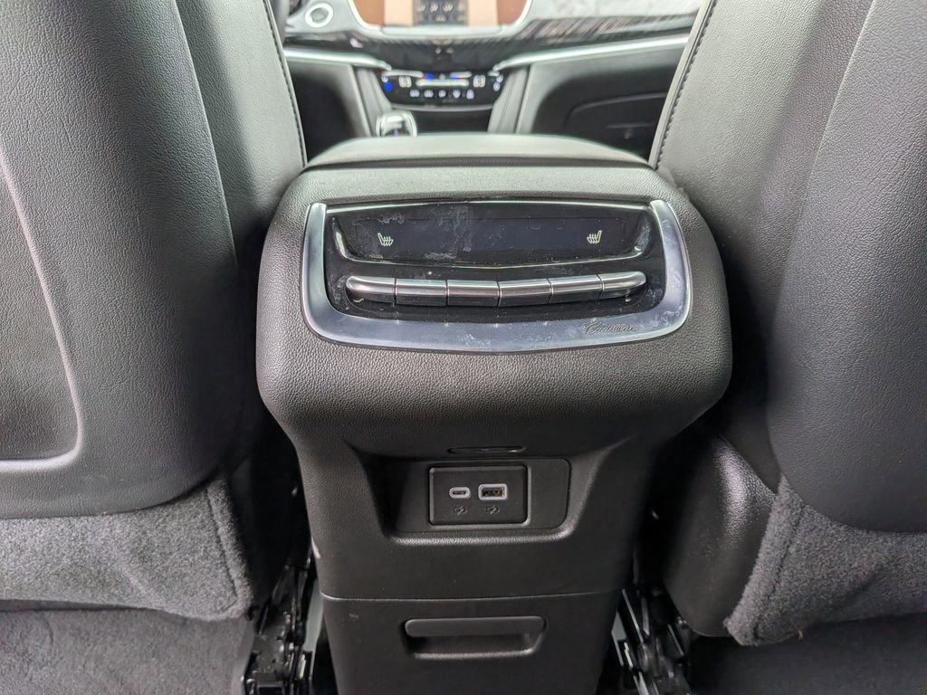 Used 2025 Cadillac XT6 Premium Luxury w/ LPO, Floor Liner Package image 28