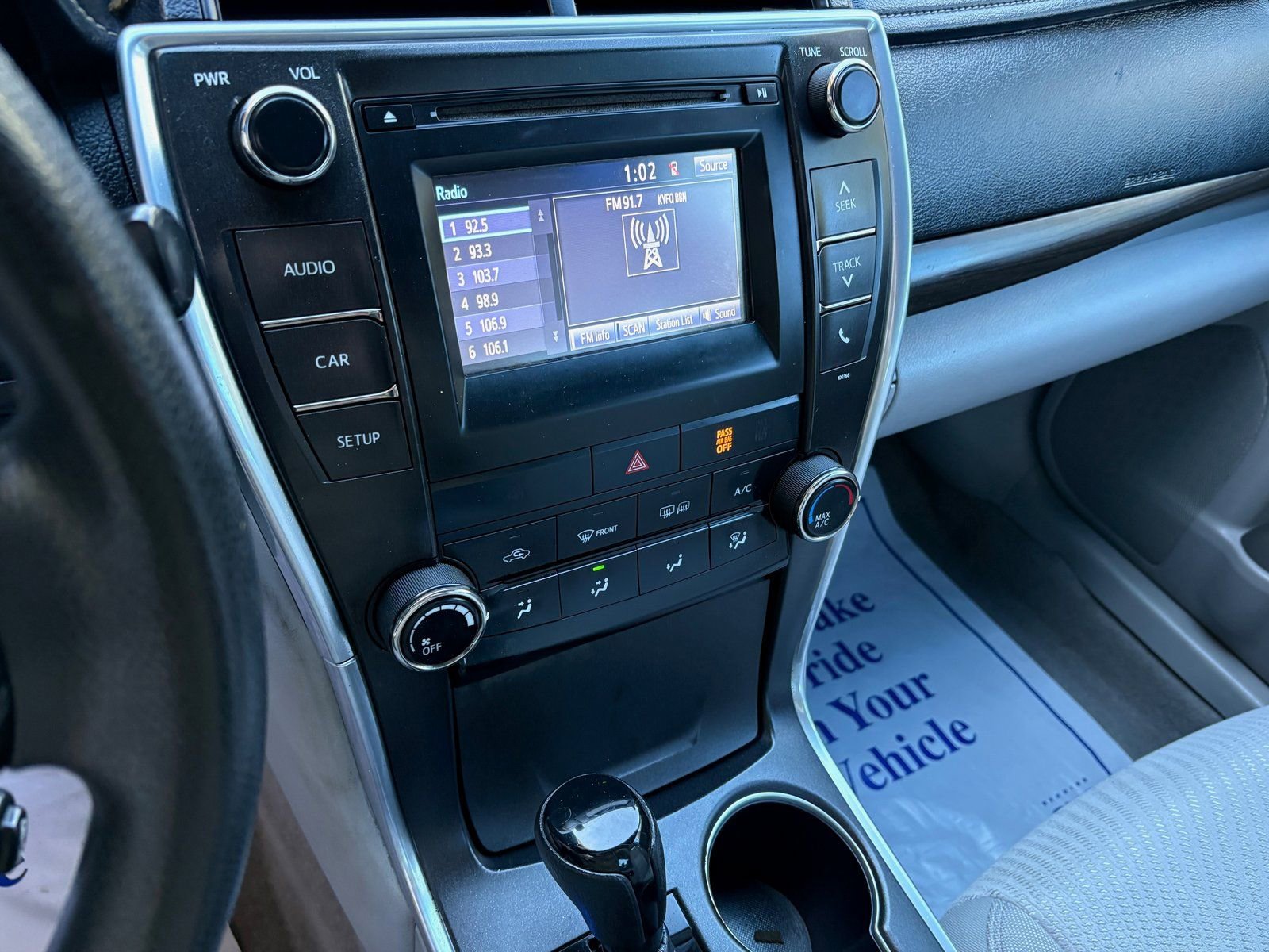 Used 2015 Toyota Camry LE image 27