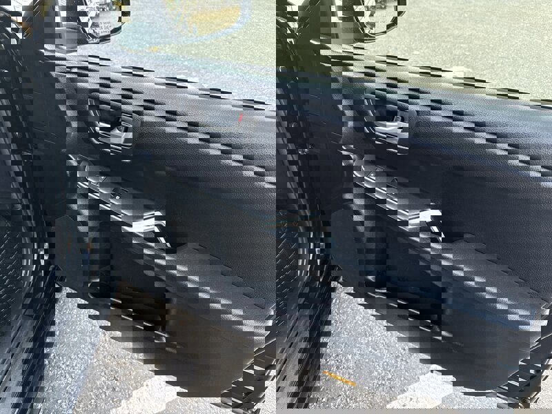 Used 2016 Toyota Camry LE image 21