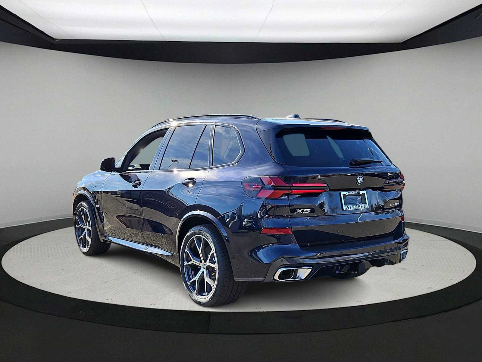 Used 2026 BMW X5 xDrive50e w/ M Sport Package AWD/4WD image 6