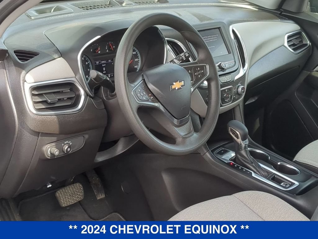 Used 2024 Chevrolet Equinox LS AWD/4WD image 11