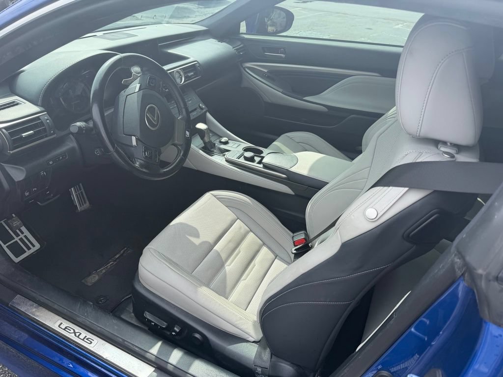 Used 2016 Lexus RC 200t RWD image 5