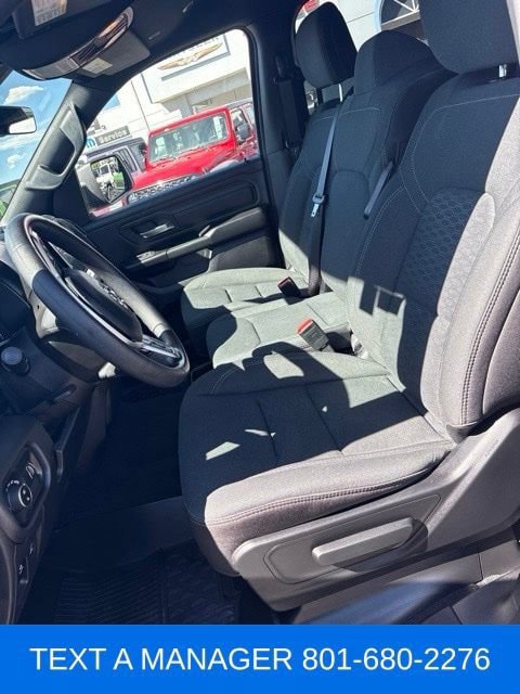 Used 2025 RAM 1500 Warlock AWD/4WD image 12